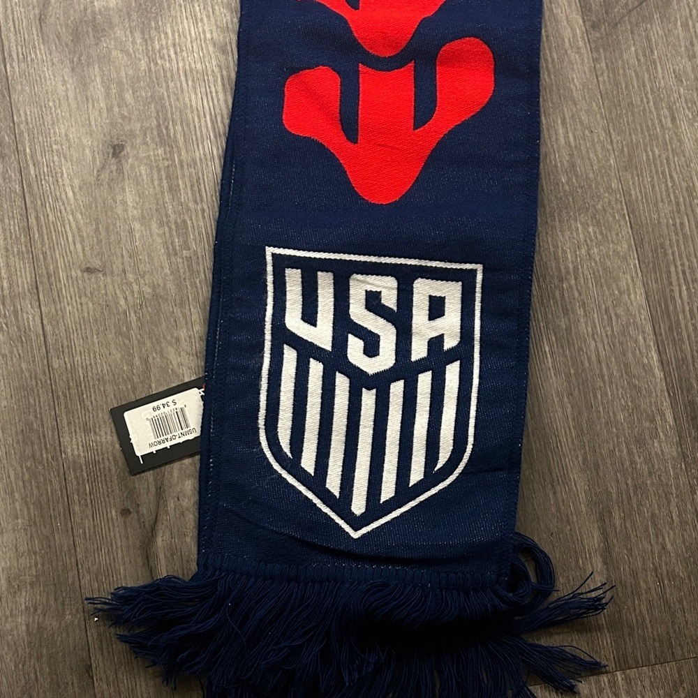 USMNT US Soccer Scarf Navy Blue White Red Cactus Design USMNT-OFARROW NWT